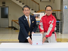 令和6年能登半島地震災害義援金募金箱設置式2